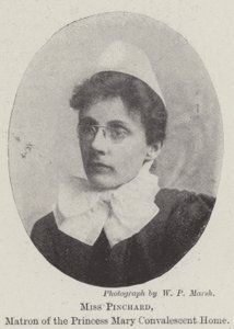 Mlle Pinchard, infirmière en chef du foyer de convalescence Princesse Mary - English Photographer