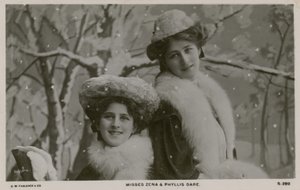Misses Zena et Phyllis Dare - English Photographer