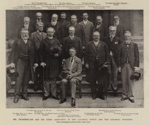 M. Chamberlain et ses Principaux Assistants au Bureau Colonial et les Premiers Ministres Coloniaux - English Photographer