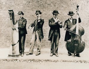 Musiciens à Greenwich en 1884 - English Photographer