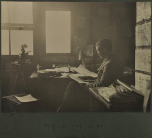 Mon bureau au GHQ, 1917-18 - English Photographer