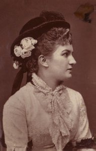 Nelly Brombley - English Photographer