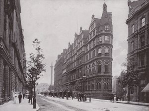 Avenue de Northumberland, avec le Constitutional Club - English Photographer