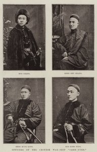 Officiers du navire de guerre chinois Chen-Yuen - English Photographer