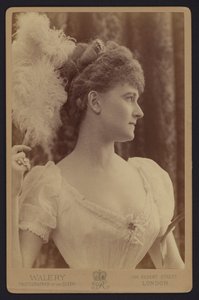 Portrait, La Comtesse de Warwick - English Photographer