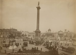 Carte postale avec une image de Trafalgar Square - English Photographer