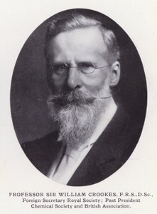 Hommes éminents de Londres : Professeur Sir William Crookes - English Photographer