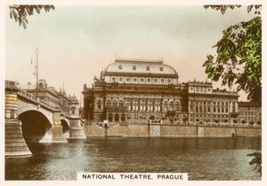 Photographies réelles, vers 1939 : Théâtre national, Prague - English Photographer