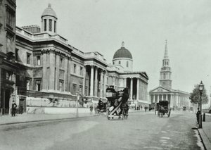 Saint Martin in the Fields et la National Gallery, Trafalgar Square, Westminster : côté nord vue vers l