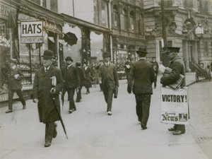 Peu après la fin de la Première Guerre mondiale - English Photographer