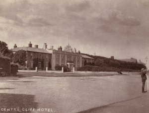 Southwold : Centre Cliff Hotel (photo n/b) - English Photographer