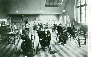 École de Filles St Paul, Le Studio - English Photographer