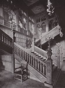 Escalier de la salle des épiciers - English Photographer