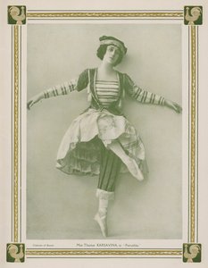 Tamara Karsavina, prima ballerina russe, dans une production des Ballets Russes du ballet Petrushka d