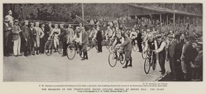 Le Bris du Record de Cyclisme de Vingt-Quatre Heures à Herne Hill, le Départ - English Photographer
