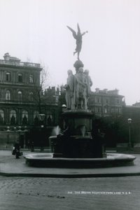 La Fontaine Brune, Park Lane, Londres - English Photographer