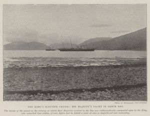 La croisière écossaise du roi, le yacht de Sa Majesté dans la baie d