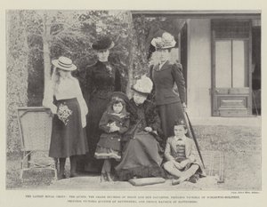 Le dernier groupe royal, la reine, la grande-duchesse de Hesse et sa fille, la princesse Victoria de Schleswig-Holstein, la princesse Victoria, Eugénie de Battenberg et le prince Maurice de Battenberg