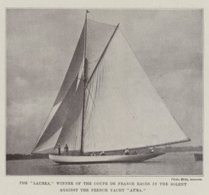La Laurea, gagnante des courses de la Coupe de France dans le Solent contre le yacht français Anna - English Photographer