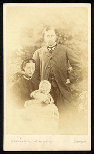 Le Prince et la Princesse de Galles et le Prince Albert Victor - English Photographer