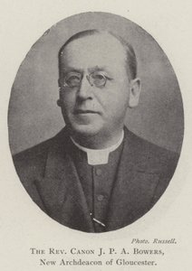 Le Révérend Chanoine J P A Bowers, nouveau archidiacre de Gloucester - English Photographer