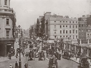 Le Strand, près de Charing Cross, vue vers l