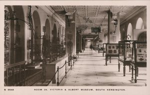 Victoria and Albert Museum, South Kensington, Londres - English Photographer