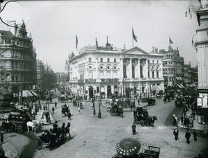 Le nouveau London Pavilion - English Photographer