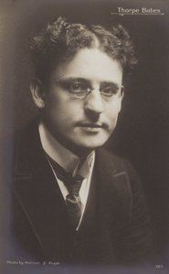 Thorpe Bates, chanteur et acteur anglais - English Photographer