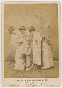 Trois petites filles de l