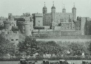Tower Hill : vue de la Tour de Londres, 1895 - English Photographer