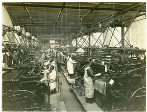 Tissage de Turquie, usine Hughes n°2, 1923 - English Photographer