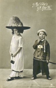 Deux enfants en costume