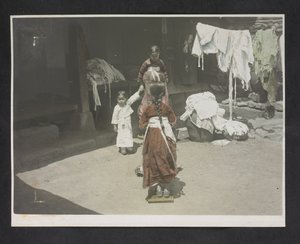 Jeunes filles, Album photographique de Corée - English Photographer