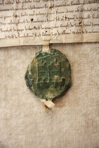 Sceau ancien avec une image du château original, fait pour William de Albini IV, vers 1267