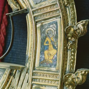 Ange jouant de la flûte, détail de la crosse de Guillaume de Wykeham (c.1320-1404)