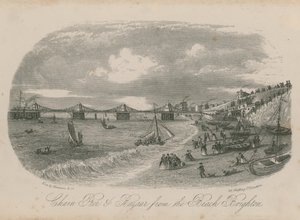 Jetée à chaînes et bazar depuis la plage à Brighton - English School