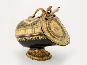 Seau à charbon par Henry Loveridge & Co., vers 1880-1927 - English School