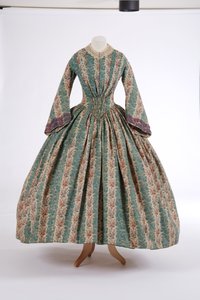 Robe de jour, années 1840 - English School