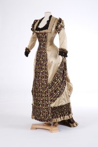 Robe de soirée, années 1870 - English School