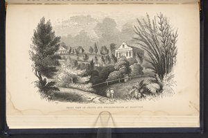 Vue de face de la chapelle et de la maison d