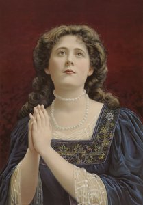 Fille en robe bleue, portant des perles, mains jointes - English School