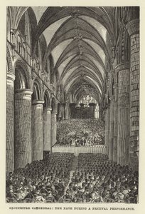 Cathédrale de Gloucester, la nef pendant une performance de festival - English School