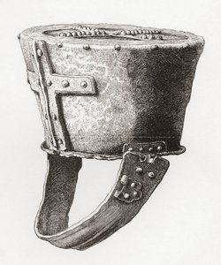 Casque, du château de Pomeroy, Angleterre, datant de c.12ème siècle, tiré de L