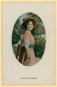 Mlle Nina Sevening, actrice - English School