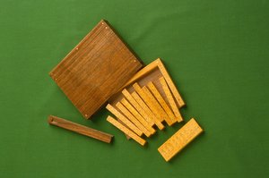 Réplique moderne des os de Napier (buis et noyer) - English School