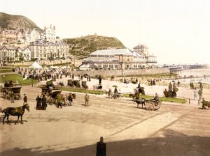 Sur la plage, Llandudno - English School