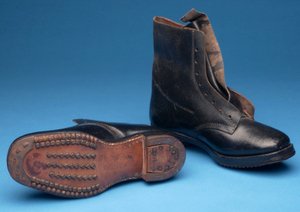 Paire de bottes de mineur Holdfast, début des années 1900