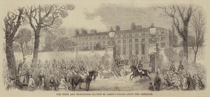 Les mariés quittant le palais de St James après le mariage