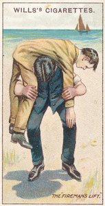Le Levage du pompier No.1, no.18 de la série Premiers Secours des cartes de cigarettes Willss, 1913